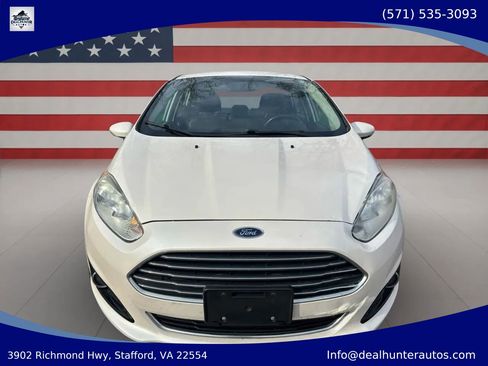 Used 2016 Ford Fiesta Titanium FWD image 2