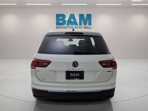 Used 2023 Volkswagen Tiguan SE image 6