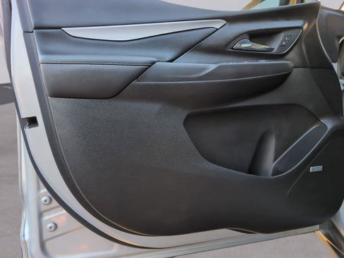 Used 2022 Chevrolet Bolt LT w/ Infotainment Package image 18