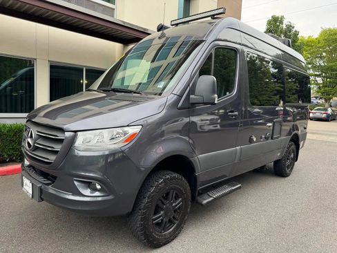 Used 2022 Mercedes-Benz Sprinter 2500 image 4
