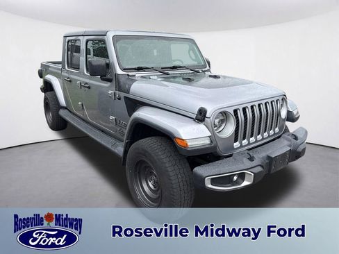 Used 2020 Jeep Gladiator Overland AWD/4WD image 1