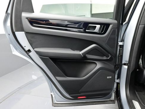 Certified 2020 Porsche Cayenne S AWD/4WD image 13
