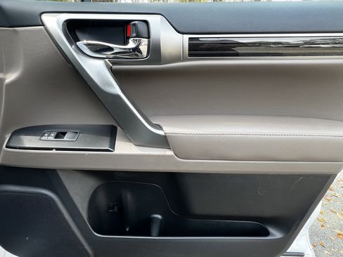 Certified 2022 Lexus GX 460 Premium w/ Premium Plus Package image 43