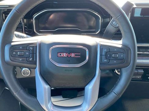 Used 2025 GMC Sierra 1500 SLT image 14