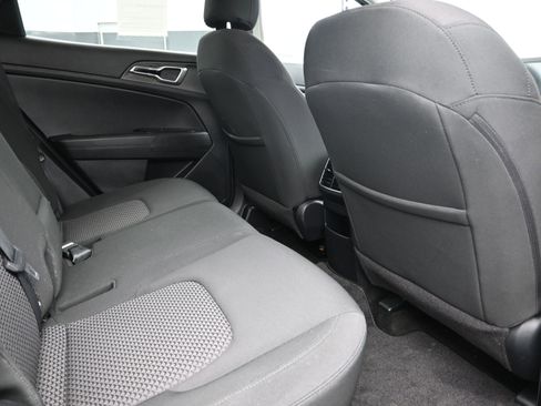 Used 2023 Kia Sportage LX image 24