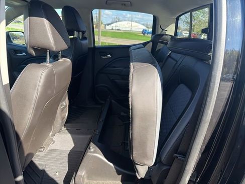 Used 2018 Chevrolet Colorado Z71 w/ Z71 Midnight Edition AWD/4WD image 24
