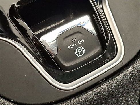 Used 2022 Jeep Cherokee Limited w/ Elite Package image 24