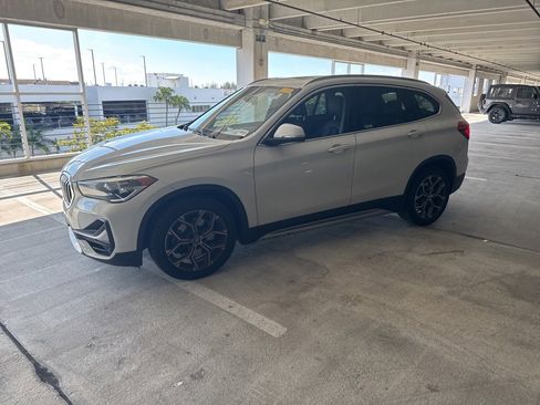 Used 2020 BMW X1 xDrive28i image 9