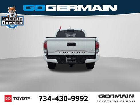 Used 2021 Toyota Tacoma TRD Off-Road w/ Technology Package image 9