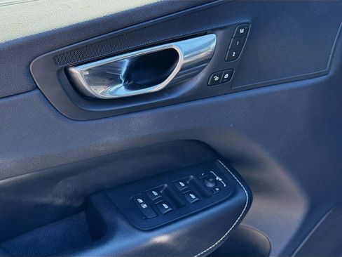 Used 2018 Volvo XC60 T6 R-Design w/ Convenience Package image 22