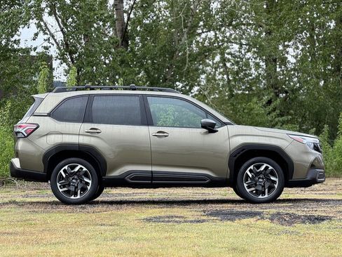 Certified 2025 Subaru Forester Limited image 8