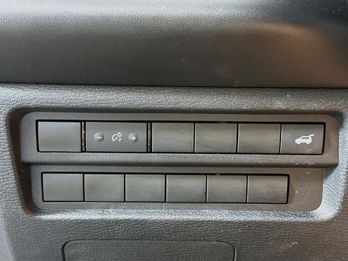 Used 2024 Mitsubishi Outlander SE AWD/4WD image 17
