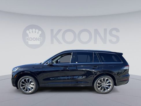 Used 2023 Lincoln Aviator Grand Touring w/ Equipment Group 301A image 2