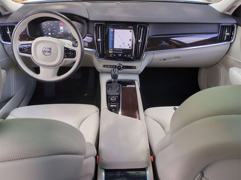 Used 2018 Volvo S90 T5 Momentum w/ Convenience Package image 24