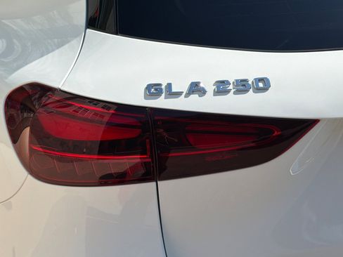 New 2026 Mercedes-Benz GLA 250 image 26