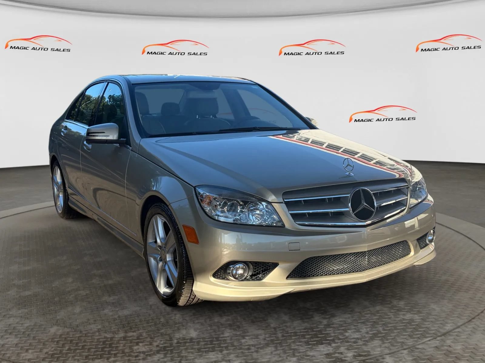 Used 2010 Mercedes-Benz C 300 Sedan image 5