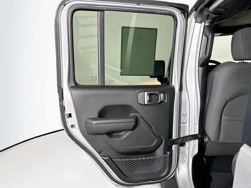 Used 2024 Jeep Wrangler Unlimited w/ Convenience Group AWD/4WD image 26