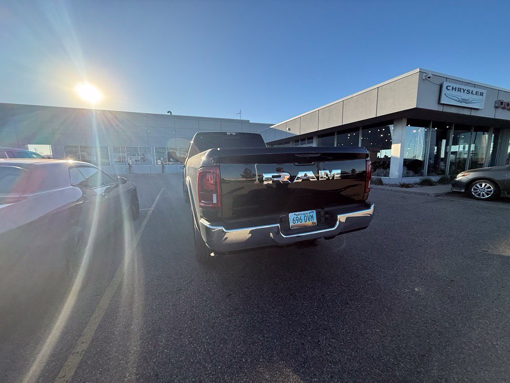 Used 2025 RAM 3500 Limited AWD/4WD image 6