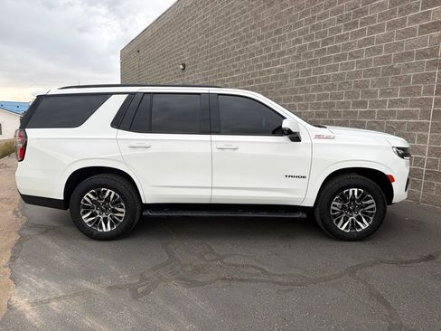 Used 2021 Chevrolet Tahoe Z71 w/ Z71 Signature Package AWD/4WD image 3