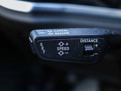 Used 2025 Audi Q3 2.0T Premium w/ Convenience Package image 32