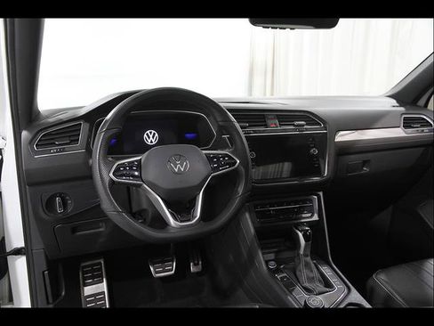 Certified 2024 Volkswagen Tiguan SE R-Line AWD/4WD image 6