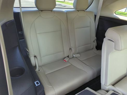 Used 2017 Acura MDX FWD image 35