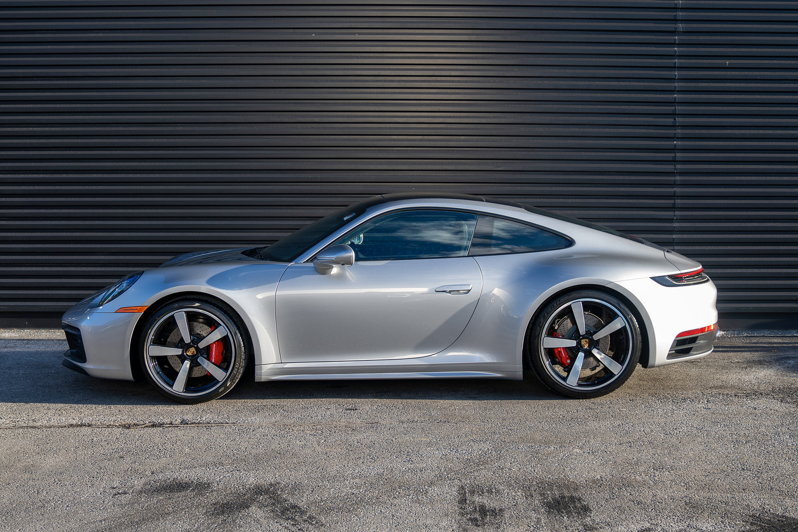 Used 2024 Porsche 911 Carrera S RWD image 3