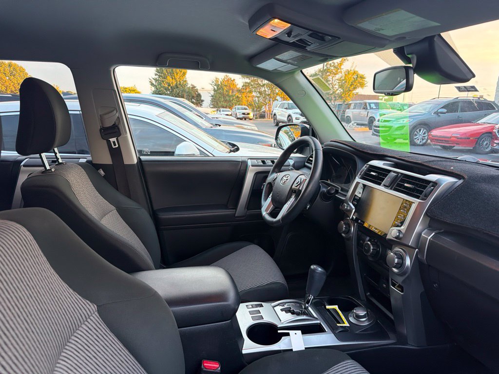 Used 2023 Toyota 4Runner SR5 AWD/4WD image 3