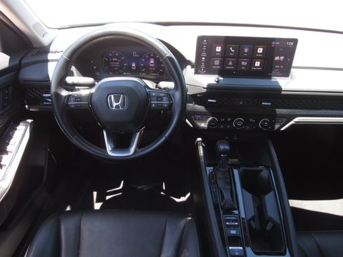 Used 2023 Honda Accord Touring image 16