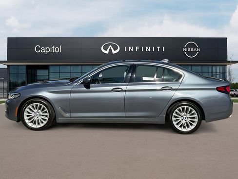 Used 2022 BMW 530i w/ Premium Package image 9
