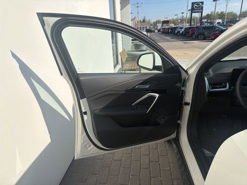 New 2026 BMW X2 xDrive28i w/ Convenience Package AWD/4WD image 27