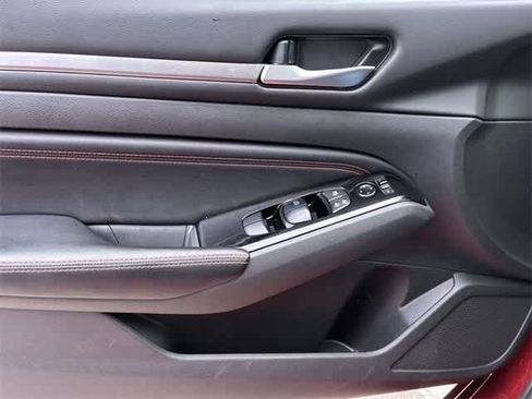 Used 2023 Nissan Altima 2.5 SR image 38