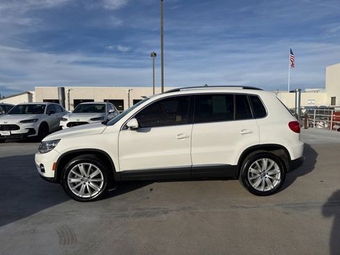 Used 2013 Volkswagen Tiguan SE image 5