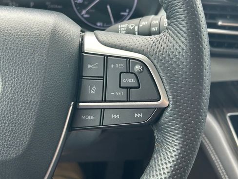 Used 2023 Toyota Sienna Limited AWD/4WD image 48