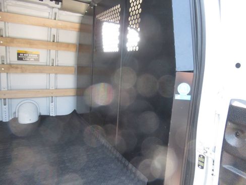 Used 2025 GMC Savana 2500 w/ Driver Convenience Package RWD image 7