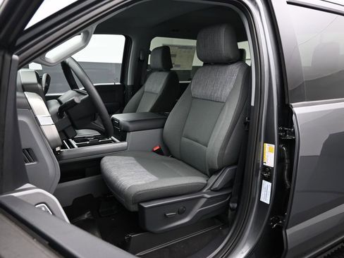 New 2026 Ford F250 XLT w/ FX4 Off-Road Package image 8