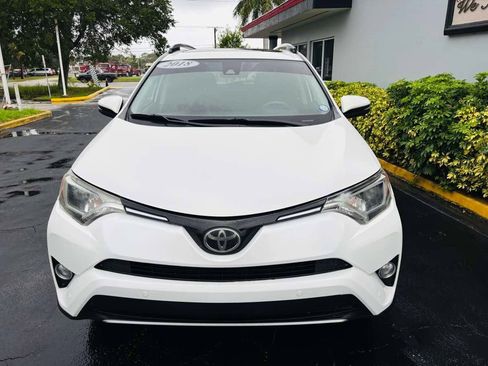 Used 2018 Toyota RAV4 XLE image 3