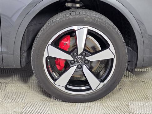 Certified 2024 Audi Q5 2.0T Premium Plus AWD/4WD image 10