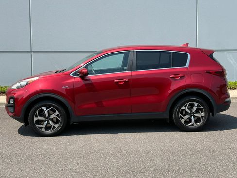 Used 2020 Kia Sportage LX AWD/4WD image 3
