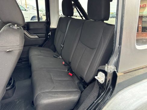 Used 2015 Jeep Wrangler Unlimited Sport w/ Quick Order Package 24S AWD/4WD image 19