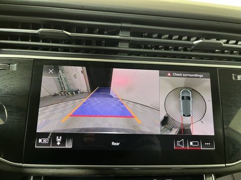 Used 2020 Audi Q8 Prestige w/ Prestige Package image 17