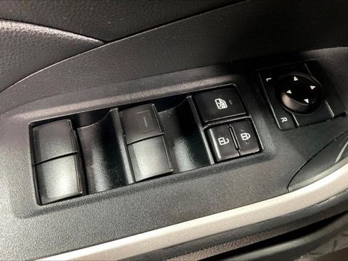 Used 2021 Toyota RAV4 LE image 37