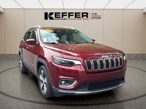 Used 2019 Jeep Cherokee Limited FWD image 9