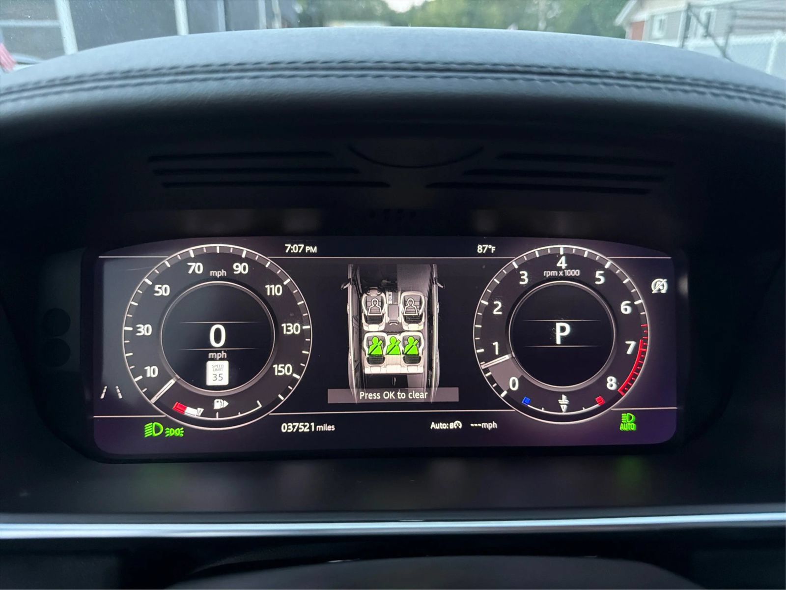 Used 2018 Land Rover Range Rover Sport HSE AWD/4WD image 15