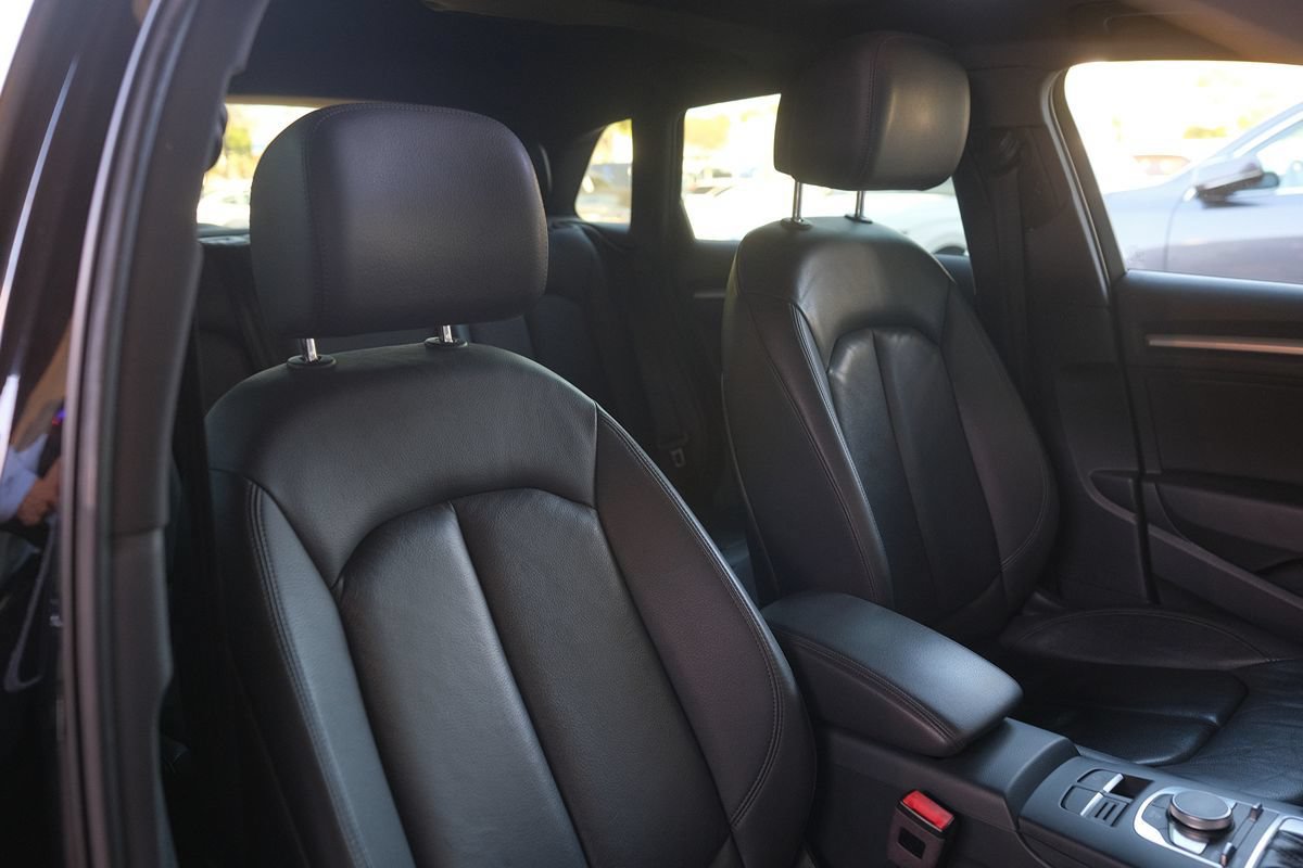 Used 2018 Audi A3 e-tron Premium FWD image 29