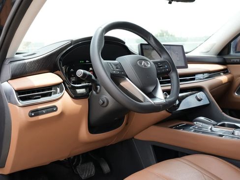 Used 2023 INFINITI QX60 Sensory w/ Vision Package AWD/4WD image 16