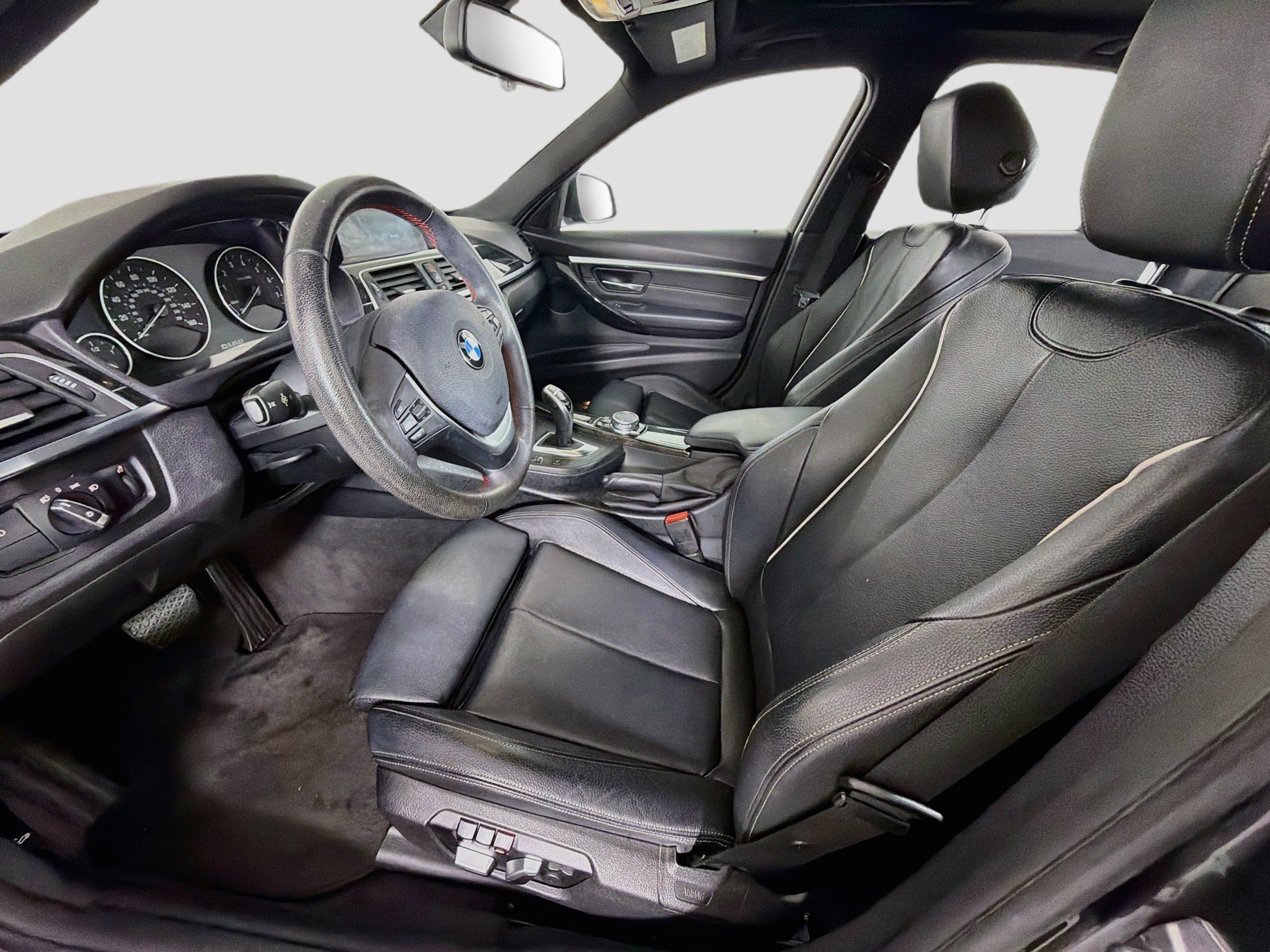 Used 2017 BMW 330i Sedan RWD image 13