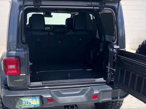 Used 2021 Jeep Wrangler Unlimited Sahara AWD/4WD image 18
