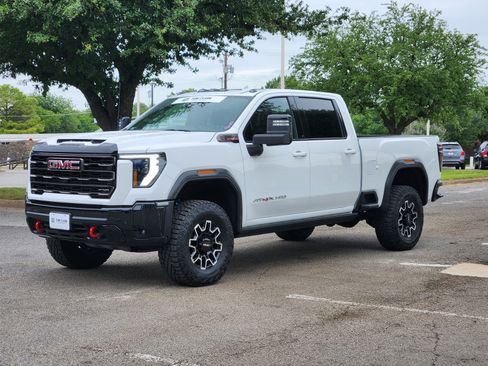 Used 2026 GMC Sierra 2500 AT4X AWD/4WD image 2