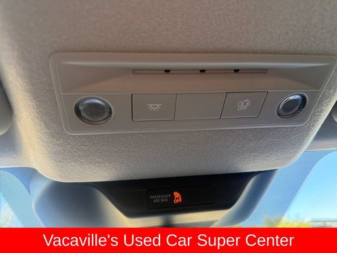 Used 2025 Nissan Kicks SV FWD image 21